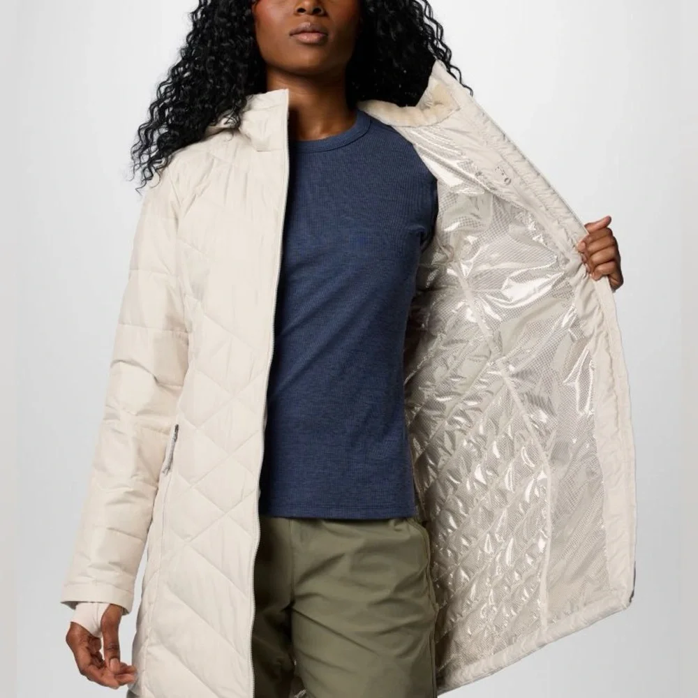 Columbia Cream Puffer Jacket with Quilted Design - Picture 5 of 6